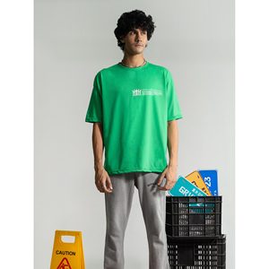 T-shirt de créateur avec imprimé graphique 'Never Give Up', jersey respirant, motif uni et motif ours, tissu de 180 à 300 g/m² - Product Image 6