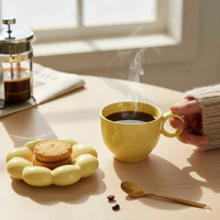 Ensemble de tasses et plateaux en céramique jaune moderne avec poignée, motif floral, compatible lave-vaisselle et micro-ondes, anti-fuite, pour la maison, le café, le restaurant, les fêtes