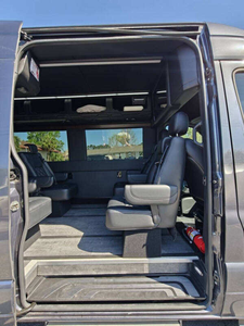 Mercedes-Benz Sprinter 3500XD 4x4 Diesel Turbo Van Automatique d'occasion 2024 Sièges en cuir Caméra arrière 360° Toit ouvrant - Product Image 3