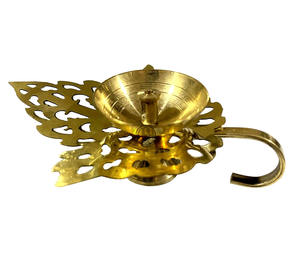 Diya de metal de latón de alta calidad, perfecto para festivales de Puja, decoración del hogar y regalos de diseño tradicional al mejor precio. - Product Image 1