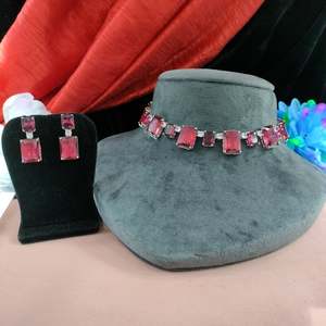 สร้อยคอเพชรทับทิม Cecilia เพรียวบางแบบอเมริกันดีไซน์ร่วมสมัยพร้อมความสง่างามเหนือกาลเวลาเครื่องประดับแฟชั่นที่สร้างขึ้นอย่างพิถีพิถัน - Product Image 1