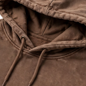 Sweat-shirt à capuche marron vintage délavé pour homme, imprimé graphique au dos, coupe oversize, style streetwear, avec poche kangourou et manches longues - Product Image 5