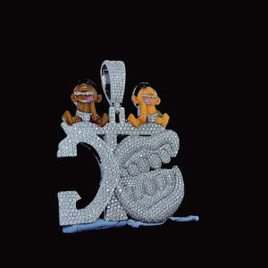Colgante de Lujo con Logotipo de Dibujos Animados Personalizado, Estilo Hip Hop, con Diamantes Moissanite de 10 Quilates, Chapado en Oro sobre Plata 925, Joyería Urbana Premium - Product Image 6