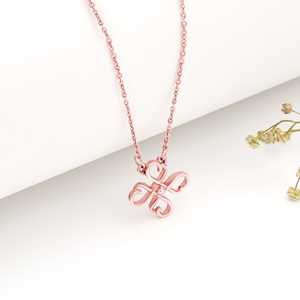 ชุดสร้อยคอประดับรูปใบโคลเวอร์สีโรสโกลด์คลาสสิกสำหรับผู้หญิง-หรูหราสวมใส่ได้ทุกวันของขวัญแต่งงานและวันครบรอบ - Product Image 3