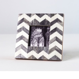 Cadre photo en bois MDF écologique et durable fait à la main incrustation d'os taille personnalisée impression UV texte photo personnalisé personnalisation lune - Product Image 1