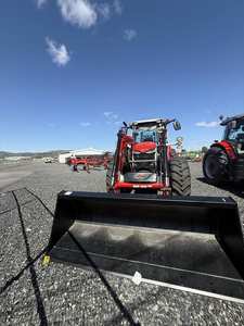 Massey Ferguson 2025 6S.155 Tracteur de milieu de gamme Premium Puissance et efficacité supérieures avec composants de base Pompe et boîte de vitesses - Product Image 4