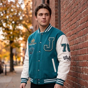 Chaqueta Varsity Vintage con Hombros Caídos, Color Verde Azulado y Blanco, Parche de Corona de Chenilla, Manga de Cuero, Personalizada con Letras - Product Image 5