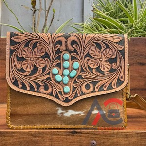 Sac à bandoulière à rabat en cuir repoussé à la main de qualité supérieure Sac à main à bandoulière en cuir véritable de créateur de luxe de haute qualité pour femmes - Product Image 1