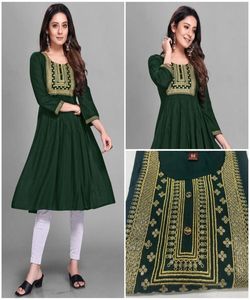 Georgette Printed Crepe Indian Girls Wear Ready to Wear Precio bajo barato Venta al por mayor Surat Festival Wear Apparel - Product Image 5