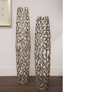 Vase de sol moderne et contemporain en acier inoxydable, pièce décorative polyvalente et élégante pour bureau à domicile, nouveauté pour la conception de murs - Product Image 3