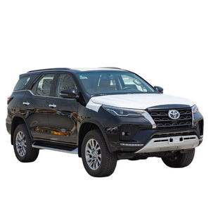 Nuevo/USADO TOYOTA FORTUNER NEGRO 2022, Cámara Trasera 360, Capacidad de Carga 31-40T, Emisión Diésel/GAS, Automático - Product Image 1