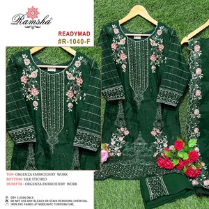 Costume pakistanais prêt à l'emploi de concepteur de broderie d'organza de conception attrayante pour l'occasion de mariage et de festival - Product Image 6