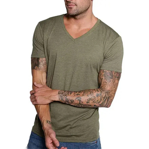 T-shirts en éponge à col en V pour hommes en vente en gros 100% coton coupe régulière T-shirt vierge uni écologique et respirant - Product Image 3