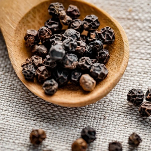 Poivre Noir Économique 550 GL MC, Épices du Vietnam, Grains de Poivre Noir - Product Image 3