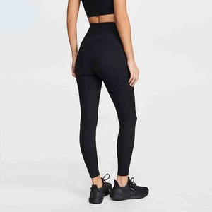 Leggings de yoga taille haute pour femmes, effet push-up, design taille croisée en V, couleur unie, anti-transpiration, respirants, en Spandex/Nylon - Product Image 4