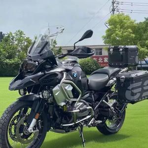 มอเตอร์ไซค์ออฟโรดคุณภาพเยี่ยม BM R-1250 GS Adventure พร้อมเครื่องยนต์ 1254 ซีซี จอแสดงผล TFT เต็มรูปแบบ และระบบเบรก Pro - Product Image 4
