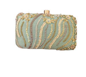 Pochette de soirée brodée à la main de style Bollywood pour femmes et filles sac de mariage et de fête à bas prix par LUXURY CRAFTS - Product Image 1
