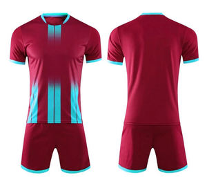 Kit de fútbol personalizado de 100% poliéster, tela suave y ligera, camiseta de sublimación completa cómoda para hombres y mujeres - Product Image 1