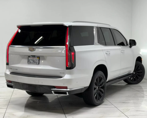 Cadillac Escalade 4 portes SUV 4x4 d'occasion 2022 - Prêt à être expédié - Product Image 6