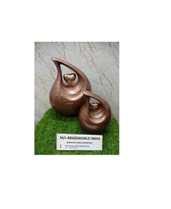 Urne larme en aluminium brun avec coeur doré pour les cendres de crémation Fournitures de cercueil funéraire faites à la main par Brassworld India - Product Image 1