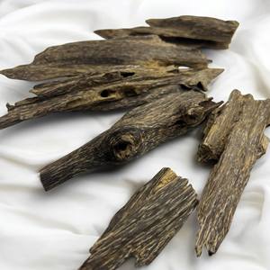 Bakhoor de madera de hormiga de la mejor calidad para fragancia casera de Vietnam Chips de olor Dulce Fuerte AOW2 Olor fuerte de larga duración - Product Image 5