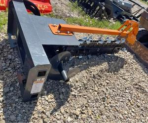 Trencher abordable pour mini-chargeuses NEUF NON UTILISÉ 8 POUCES DE LARGUEUR DE TRENCHAGE 48 POUCES DE PROFONDEUR TARIÈRE DE DÉGAGEMENT - Product Image 3