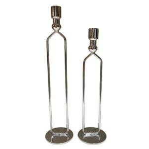 Ensemble de 2 bougeoirs géométriques en aluminium argenté de luxe faits à la main de haute qualité, design moderne en cercle, support à bougie en métal à vendre - Product Image 4