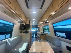 รถบ้านรุ่นใหม่ปี 2026 C-o-a-c-h-m-e-n RV G-a-l-l-e-r-i-a 24FL พร้อมขายแล้ว - Product Image 4