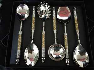 Ensemble de couverts légers en métal pour le camping et la randonnée, les aventures et la décoration intérieure. - Product Image 4