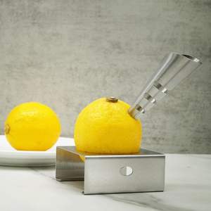 2025คั้นน้ำมะนาวสแตนเลสมีด้ามจับที่สะดวกสบายเครื่องมือห้องครัวที่ทันสมัยสำหรับการแยกน้ำมะนาว - Product Image 3