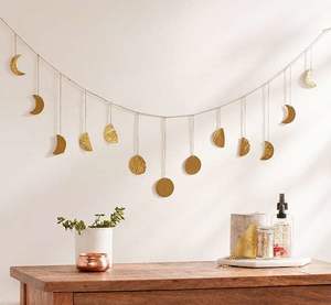 Guirlande murale en métal doré de 50 pouces avec 13 phases lunaires pour la vente en gros - Product Image 1