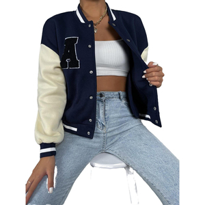 Chaqueta universitaria informal de manga larga para mujer OEM Top de tendencia estilo bombardero Letterman Top corto con relleno de algodón a precio de fábrica - Product Image 5