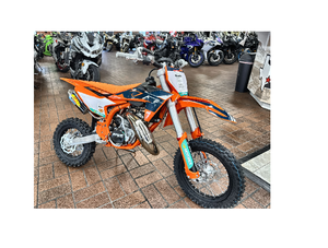 Moto lista para enviar nueva 2025 KTM 50 SX EDICIÓN DE FÁBRICA Motor de 1 cilindro y 2 tiempos - Product Image 3