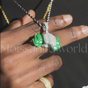 Collar Hip Hop con Colgante de Bolsa de Dinero Iced Out, Esmalte Verde y Moissanita - Product Image 3