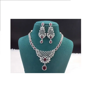 Finition brillante AD Jewelry Collier habilement conçu pour le glamour de tous les jours et chaque destination Quantité en vrac disponible - Product Image 1