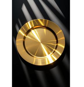 Plaque de chargeur en métal argenté avec élégance conçue pour couronner votre table de prestige lors de mariages et de grands événements - Product Image 3