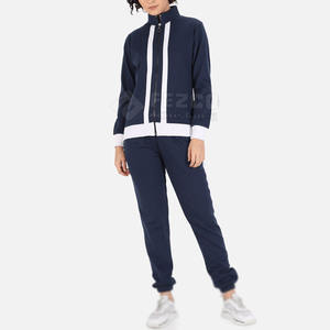 Conjunto de chándal de poliéster con capucha para mujer al por mayor equipo de entrenamiento de moda personalizable para invierno patrón sólido - Product Image 5