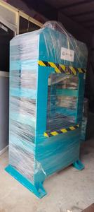 Prensa Hidráulica Industrial de Doble Columna y Bastidor Fijo de 100 Toneladas con Motor y Bomba para Chapa Metálica y Moldeo - Product Image 2