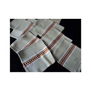 Mejor venta Golf inspirado hoja bordada 100% algodón geométrico 18x18 105 GSM hecho a mano al por mayor MOQ friendly servilletas de algodón - Product Image 3