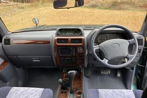 Toyota Land Cruiser Prado TZ de 1997, Usado, Serie 90 del Mercado Japonés, 37,800 Millas, Motor Turbodiésel, Tracción en las Cuatro Ruedas, Versión Estadounidense Título - Product Image 3