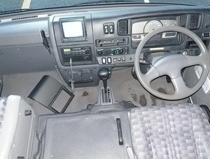 AUTOBÚS CIVIL USADO 2001 RHD