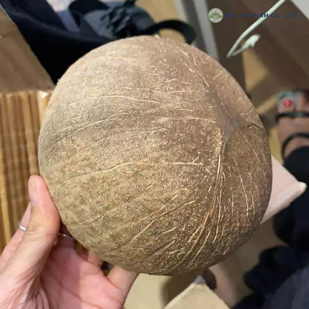 Natural coconut color