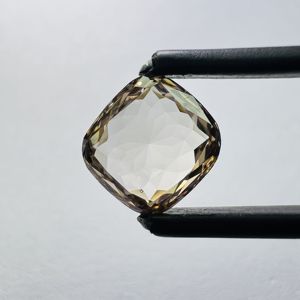 Diamant en vrac VS2 de taille coussin orange cultivé en laboratoire idéal pour la fabrication de bijoux bagues colliers accessoires de mode et créations de luxe - Product Image 1