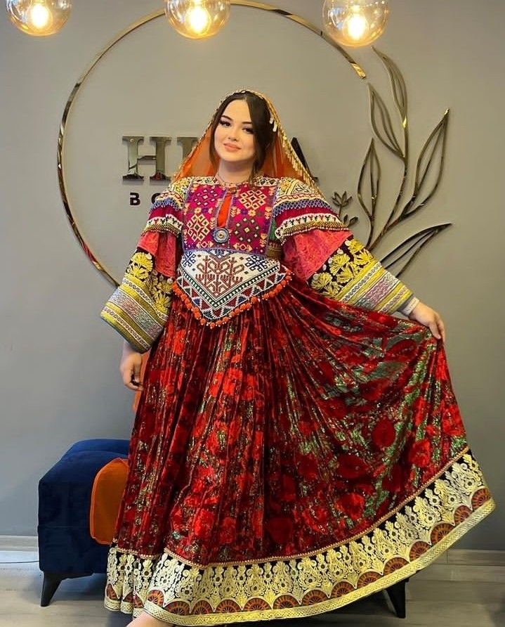 knee length dresses for ladies Sarrinah main image 0