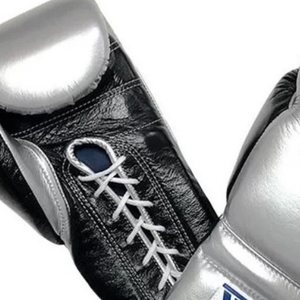 ถุงมือชกมวยแบบผูกเชือก Winning สีเงิน-ดำ หนังแท้ สำหรับฝึกซ้อมและแข่งขันมืออาชีพ ใช้ในโรงยิม ขนาด 8oz 10oz 12oz - Product Image 5