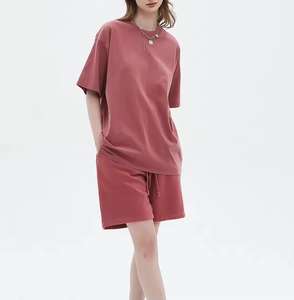 Ensemble t-shirt et short surdimensionnés délavés à l'acide Streetwear d'été vintage Vêtements pour femmes vendus en gros avec logo personnalisé - Product Image 4