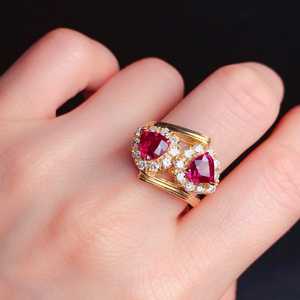 Anillo de rubí y corazón de oro de 14 quilates, amor profundo, llama esculpida, pasión atemporal, toque suave clásico, resplandor radiante, emoción cálida, luz unida - Product Image 3