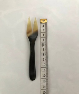 Cuillère en corne de buffle naturelle, grande et petite, cuillère à salade, produits en corne faits à la main, cuillère polie pour la maison et la restauration - Product Image 3