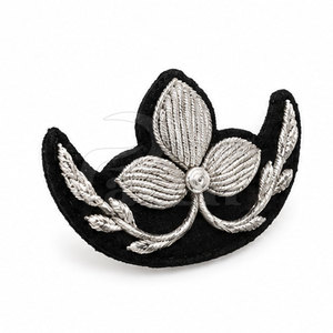 Badge brodé artisanal en fil de métal professionnel, patch décoratif personnalisé à coudre pour chapeaux, vêtements et accessoires - Product Image 3