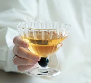 Copa de vino de cristal de moda que aumenta la confianza al servir a los invitados, el atractivo atemporal de una copa de vino nunca pasa de moda - Product Image 2